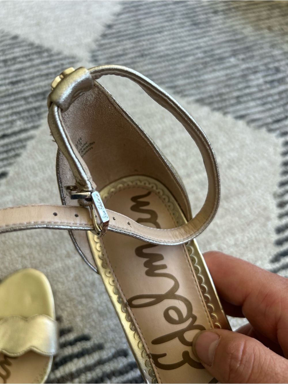 Sam Edelman Odila Metallic Gold Scalloped Block Heel Sandals - Size 7.5 - Picture 7 of 10